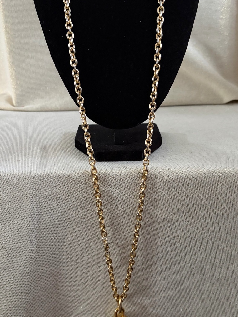 Vintage Gold-Tone Link Necklace with Pendant - Women Jewelry